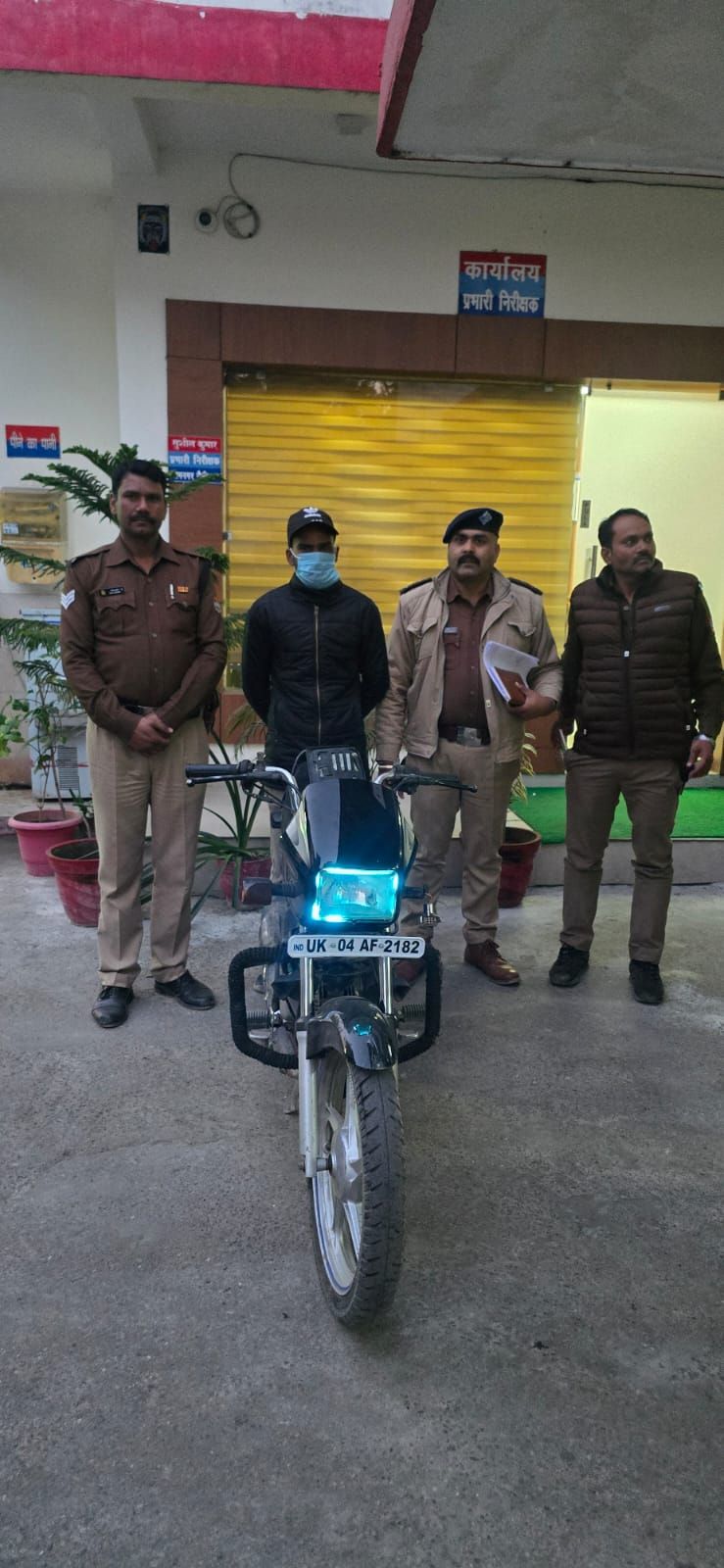 पुलिस की बड़ी कामयाबी48 घण्टे मे बाइक चोरी का खुलासा आरोपी गिरफ्तार