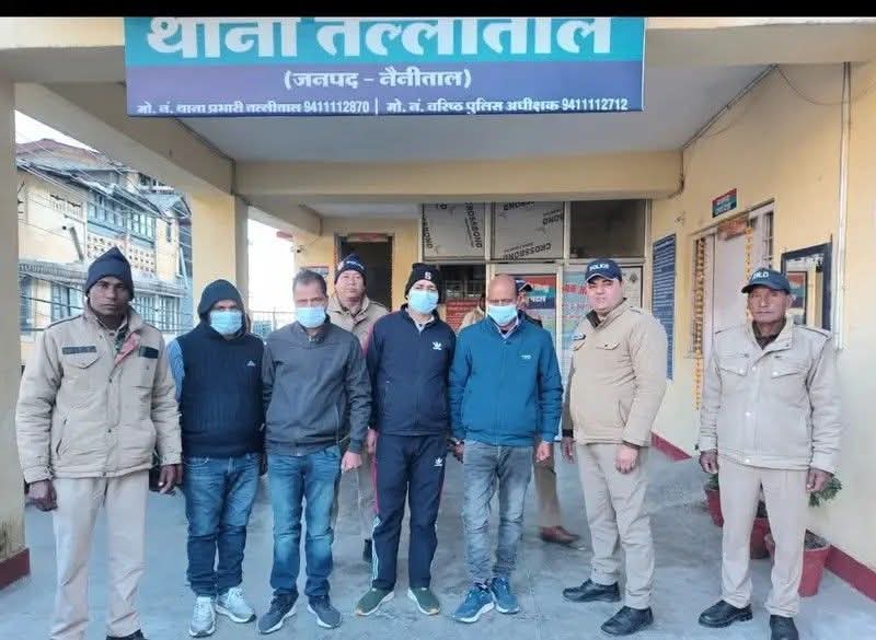 यहां पुलिस पर हमला करने पर चार पर हुआ मुकदमा दर्ज